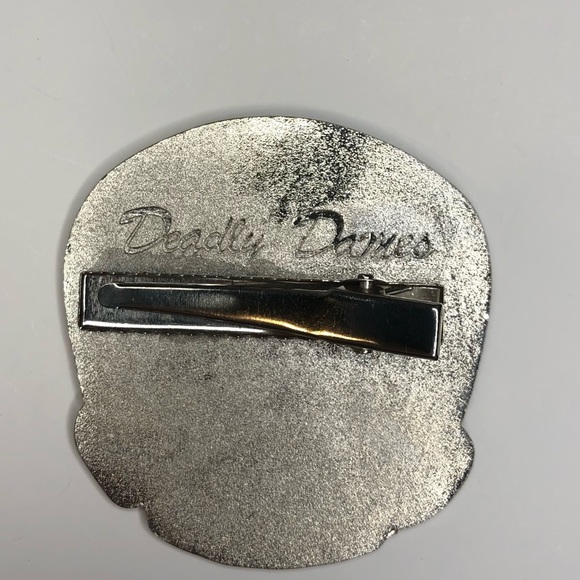 Deadly Dames by Micheline Pitt silver and black skull clothing clip rare - Picture 2 of 12